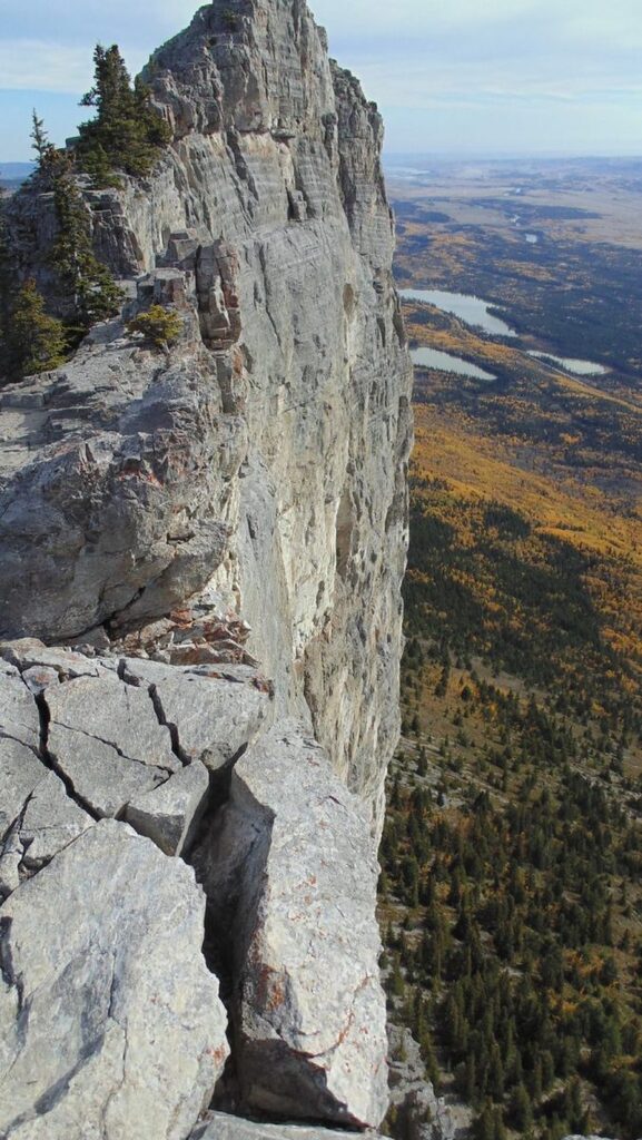 view over edge of Mount Yamnuska (drop is 900 ft)