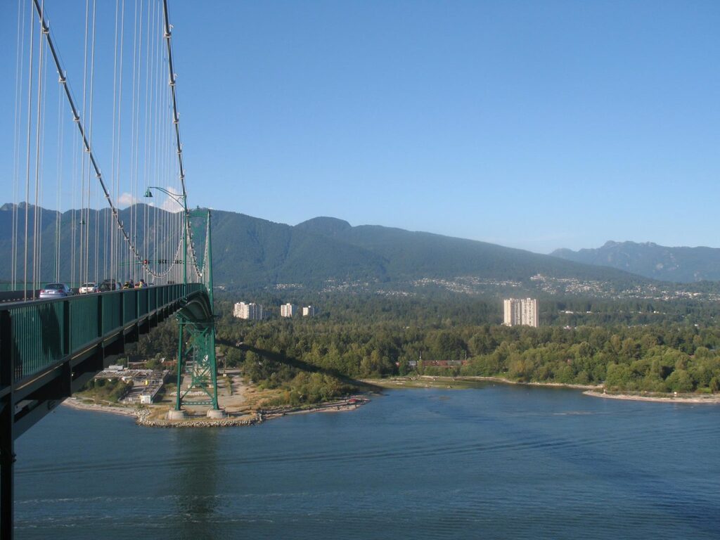 Lions Gate Bridge with North Shore mountains, Vancouver